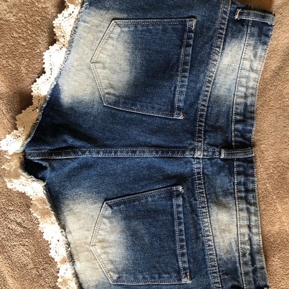 FOREVER 21 SHORTS - Picture 4 of 5